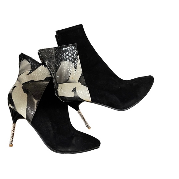 G-Star Shoes - Size 9 Black and White Zippered Ankle Boots